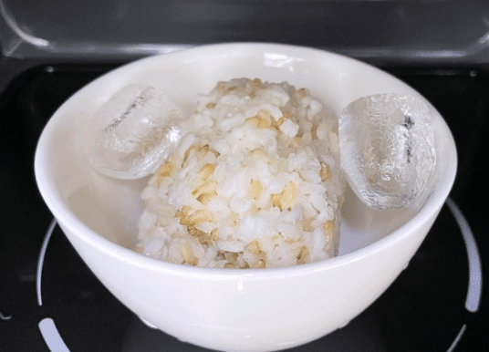 “죽은 밥도 바로 갓 지은 밥으로 살려줍니다.” 즉석밥 보다 맛있는 밥 만드는데 필요한 재료들  